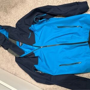 Patagonia Men’s Bright Blue and Navy Waterproof Hooded Raincoat